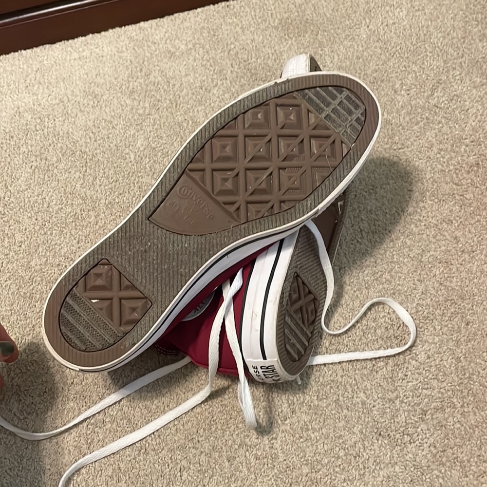 Burgundy high top converse - Picture 5 of 6
